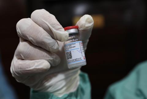 وزارة الصحة تكشف عن الفئات التي تلقت اللقاح حتى الآن