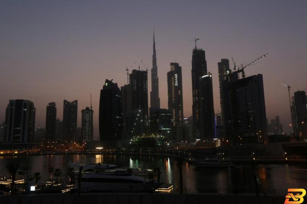 استطلاع لرويترز: خفض التوقعات لنمو اقتصادات دول الخليج العربية هذا العام