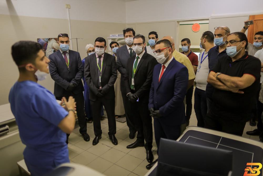 غزة: ’جوال’ تدعم مجمع الصحابة الطبي بجهاز فحص كثافة العظم  