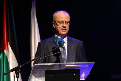 جانب من مشاركة رئيس الوزراء في الحفل-تصوير معن خليفة رئيس الوزراء: أجرينا تعديلات جوهرية على قانون تشجيع الاستثمار
