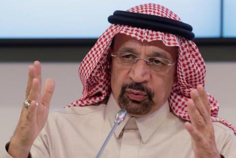 وزير الطاقة السعودي خالد الفالح - صورة من أرشيف رويترز السعودية تستأنف صادرات النفط عبر مضيق باب المندب