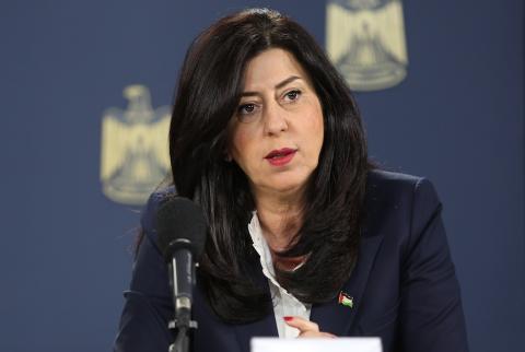 وزيرة الاقتصاد الوطني عبير عودة-أرشيف وفا عودة تؤكد اهمية مشاركة فلسطين بالمعارض التجارية الاقليمية والدولية