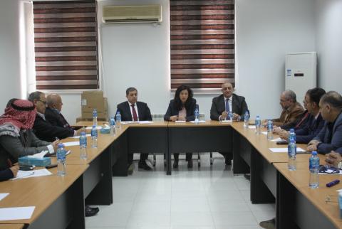 جانب من اللقاء وزيرة الاقتصاد تؤكد على عمق الشراكة ما بين القطاعين العام والخاص