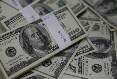 الدولار يتعافى من هبوط سجله في أعقاب بيانات صعيفة الدولار يتعافى من هبوط سجله في أعقاب بيانات ضعيفة