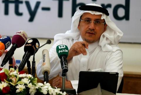 محافظ مؤسسة النقد العربي السعودي أحمد الخليفي في صورة من أرشيف رويترز محافظ المركزي السعودي لا يتوقع مزيدا من اندماجات البنوك حاليا