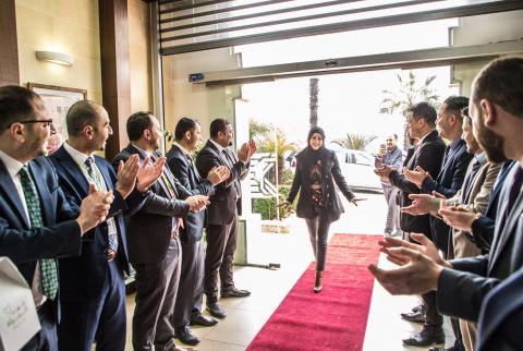 جانب من الفعالية ممّر شرفي تكريماً لموظفات بنك القدس في شهر المرأة
