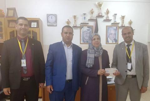 البنك الإسلامي الفلسطيني يدعم مدرسة بنات التعامرة الثانوية