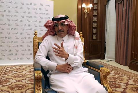 وزير المالية السعودي محمد الجدعان يتحدث خلال مقابلة مع رويترز في الرياض يوم 19 ديسمبر كانون الأول 2018. تصوير: ستيفين كالين - رويترز وزير المالية السعودي: المملكة ستؤيد أي خطة اقتصادية تحقق الازدهار للفلسطينيين