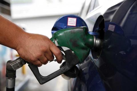 انخفاض سعر لتر البنزين الشهر الجاري