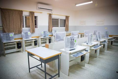 بنك القدس يدعم تجهيز مختبر حاسوب لمدرسة ذكور عتيل الثانوية