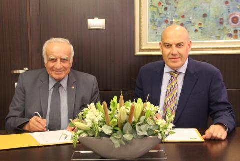 توقيع إتفاقية بين بنك القدس والمجلس الأعلى للإبداع والتميز