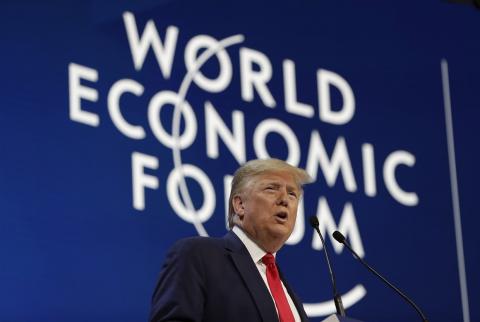 الرئيس الأميركي دونالد ترمب-تصوير وكالات ترمب في ’دافوس’: نقترب من الاستقلال عن الآخرين بالطاقة