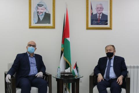 جانب من اللقاء بحث سبل إنعاش القطاعات الاقتصادية في القدس