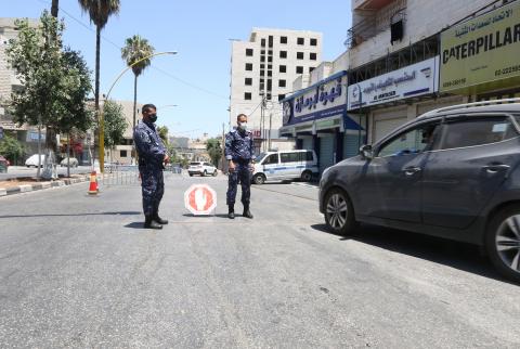 جانب من إغلاق المحافظات الفلسطينية-تصوير وفا الحكومة تعلن الإغلاق الشامل أول وثاني أيام العيد