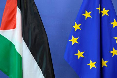 الحكومة الفلسطينية والاتحاد الأوروبي ينفيان التهديد بوقف المساعدات