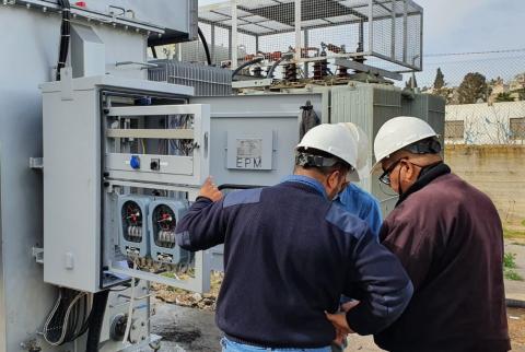 كهرباء القدس: تركيب محوّل جديد في محطة النبي صالح