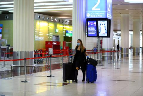 تراجع أعداد المسافرين عبر مطار دبي 70% في 2020