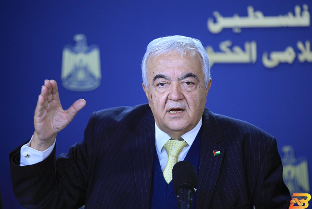 وزير العمل يعلن عن فتح الأسواق العربية للأيدي العاملة الفلسطينية