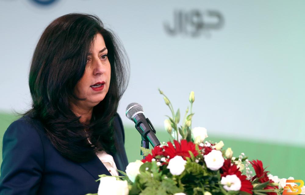 وزيرة الاقتصاد الوطني عبير عودة الوزيرة عودة تفتتح معرضا دائما لصناعة الأحذية والجلود في الأردن