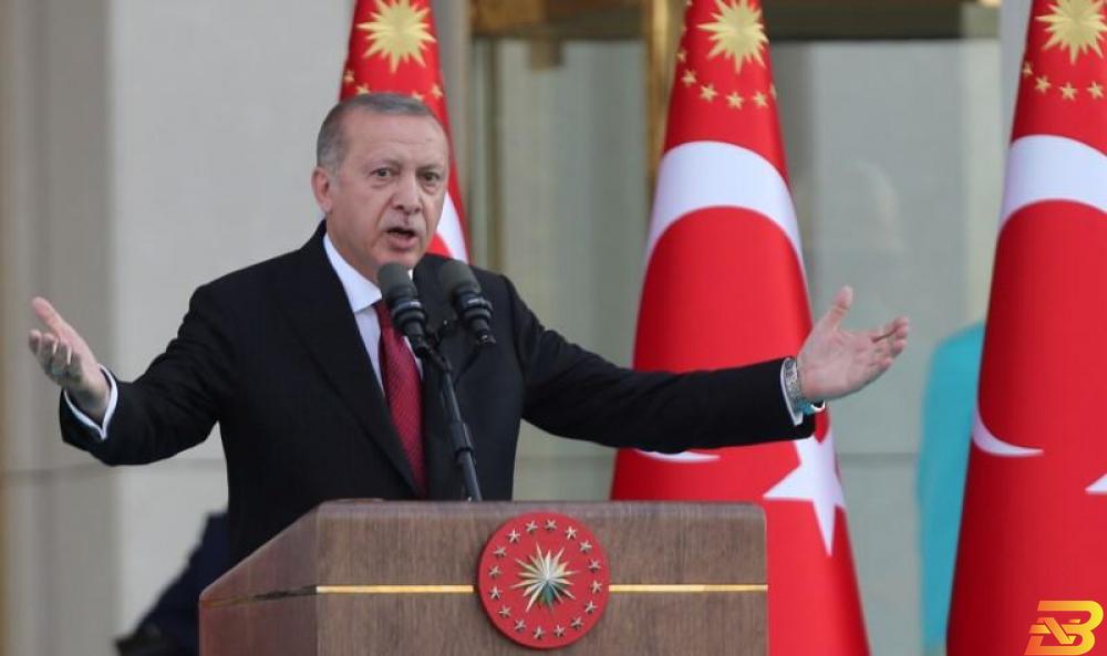 إردوغان خلال تنصيبه رئيسا لتركيا في أنقرة يوم الاثنين. تصوير: رويترز. إردوغان يعين صهره وزيرا للمالية في الحكومة الجديدة