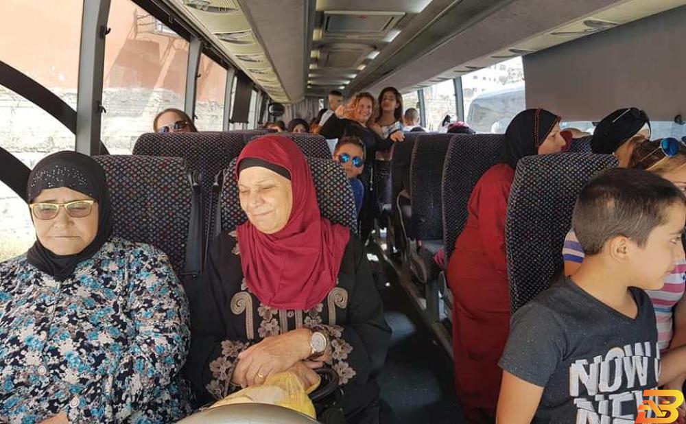 باصات متسوقين من الداخل الفلسطيني تصل إلى طولكرم بنك القاهرة عمان يقدم رعايته لحملة التسوق في طولكرم