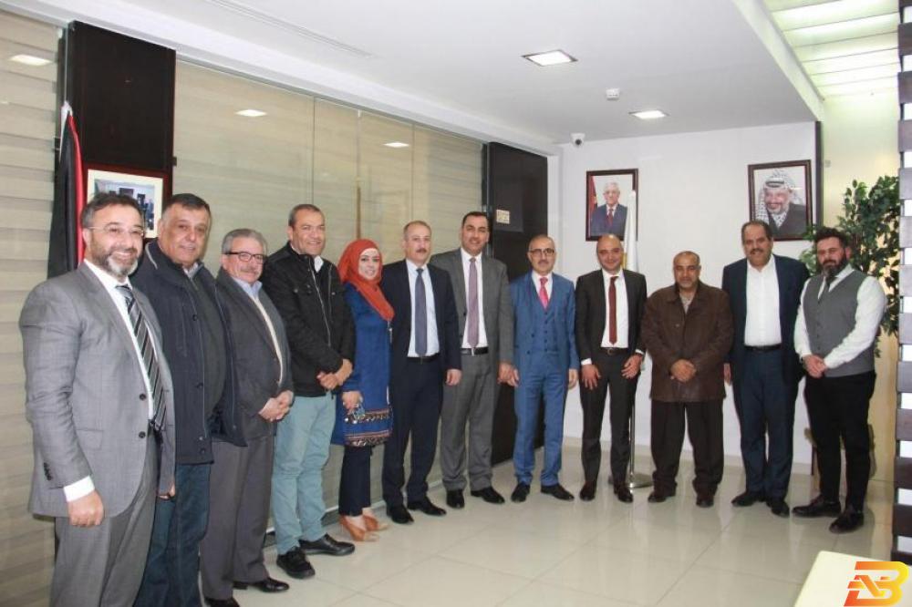 جانب من اللقاء البنك الإسلامي العربي يهنئ أعضاء غرفة تجارة رام الله والبيرة