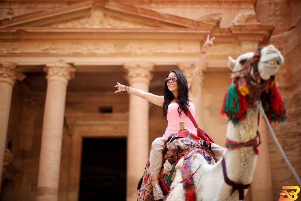 الأردن يتوقع ارتفاع أعداد السياح مع تزايد الرحلات