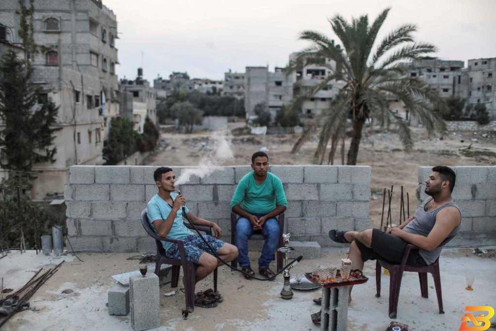 عشية اليوم العالمي للشباب-البطالة والفقر يعصفان بالشباب الفلسطيني