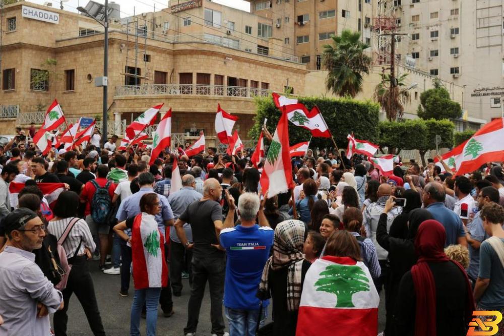 استمرار حالة الشلل في لبنان لليوم السابع