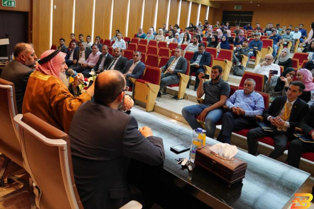 جانب من الندوة ندوة حول الصيرفة الإسلامية في الجامعة العربية الأمريكية