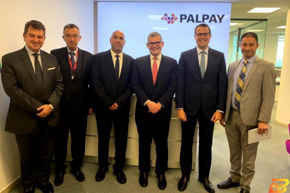 جانب من الزيارة رئيس الهيئة العليا لمجلس إدارة بنك إنجلترا يزور شركة PalPay