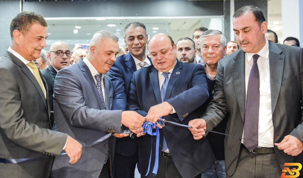 رام الله: البنك العربي يفتتح فرعه الجديد في ضاحية الريحان