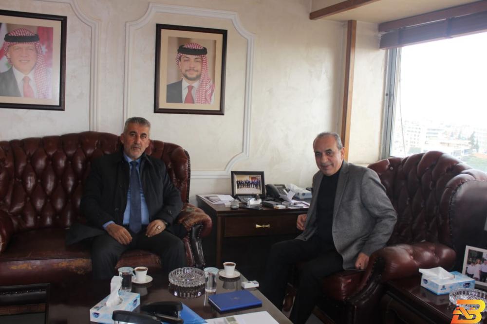 وزير الحكم المحلي يبحث مع نظيره الأردني تفعيل الاتفاقيات الموقعة