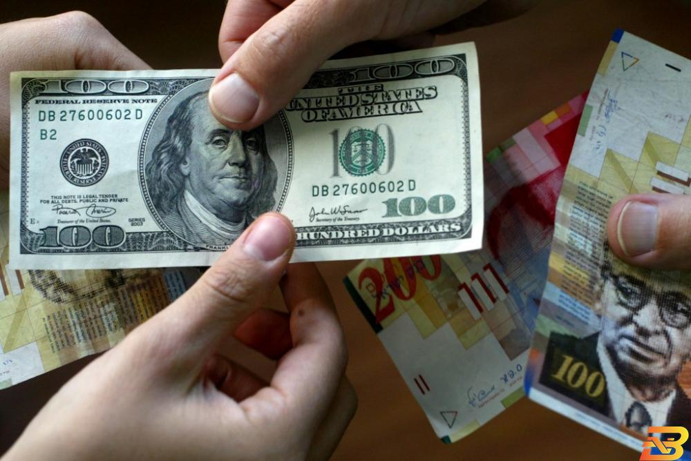 ثلاثة أسباب وراء تراجع الدولار أمام الشيقل