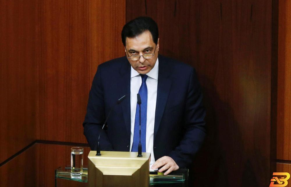 رئيس الحكومة اللبنانية يعلن تعليق دفع ديون لبنان