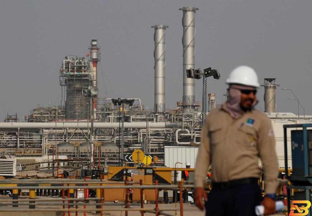 السعودية تنزل للمركز الثالث بين أكبر موردي النفط للصين