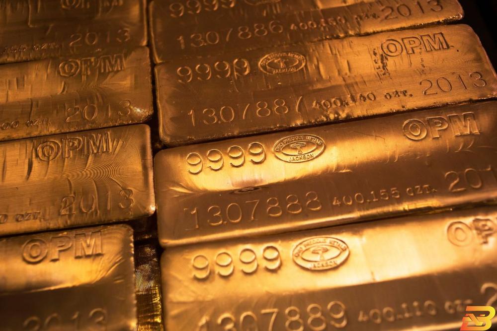 الذهب ينخفض مع جني المستثمرين الأرباح وترقب مؤشرات من المركزي الأمريكي