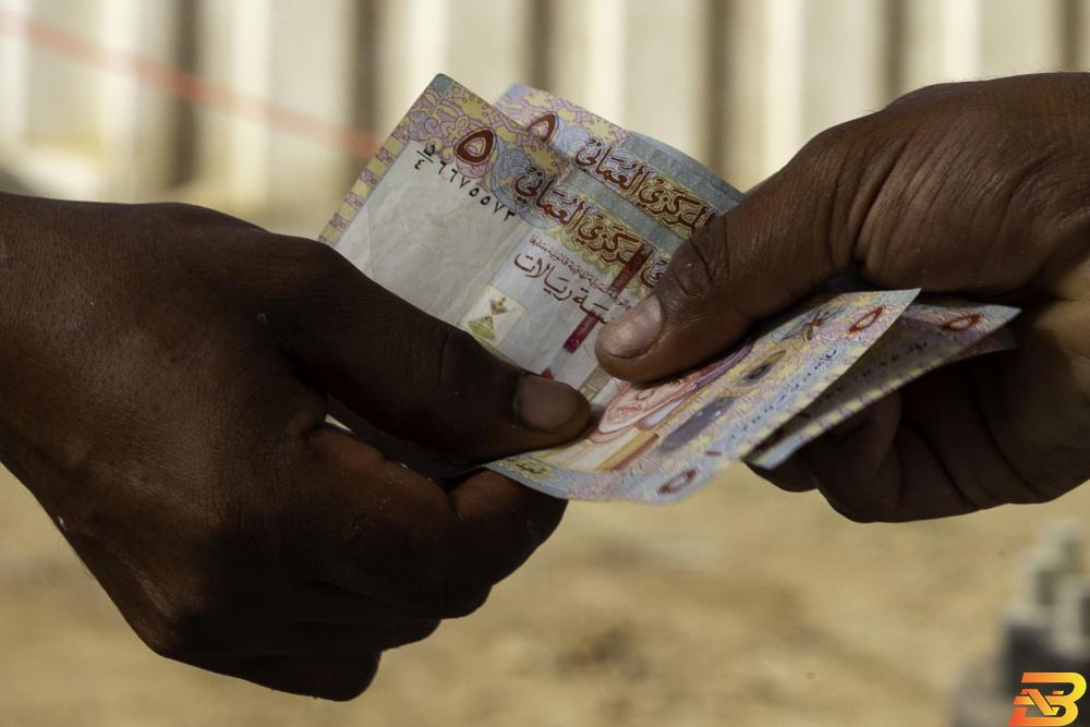 عمان تجري محادثات مع بنوك بشأن قرض لا يقل عن مليار دولار