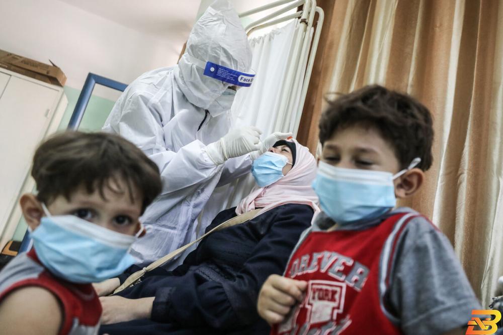 حصيلة الوفيات بفيروس كورونا في فلسطين تتجاوز الـ800 