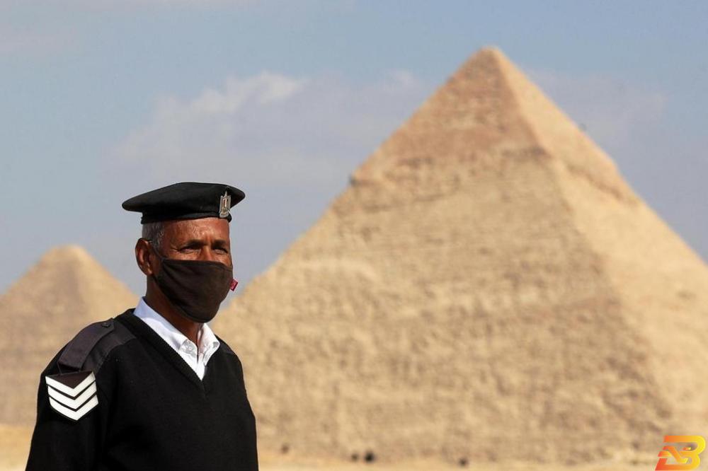 جائحة كورونا تعصف بدخل مصر السياحي في 2020