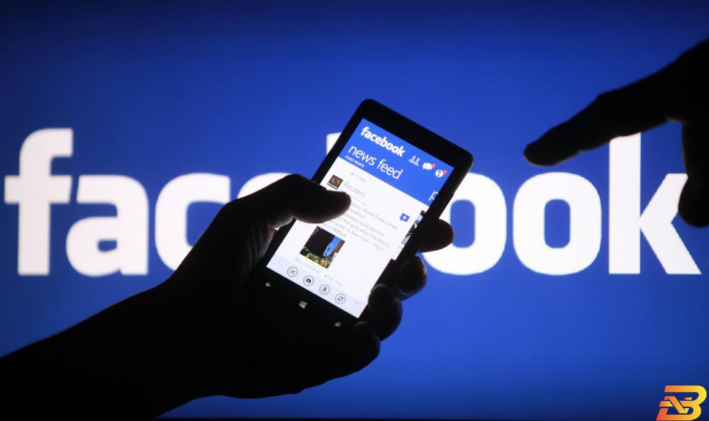 بيانات 500 مليون مستخدم لفيسبوك معروضة دون مقابل تقريبًا