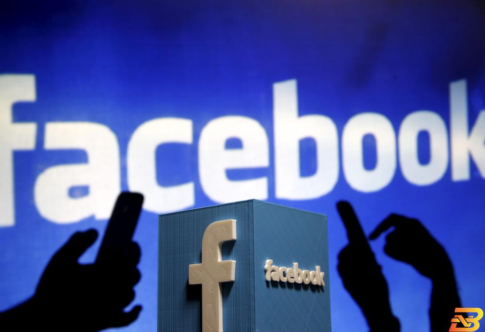 كيف تعرف إن كانت بيانات حسابك على فيسبوك مسرّبة؟